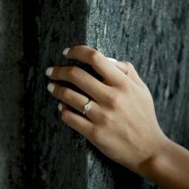 Rencontrez l'élégance intemporelle du solitaire 'Kate'
